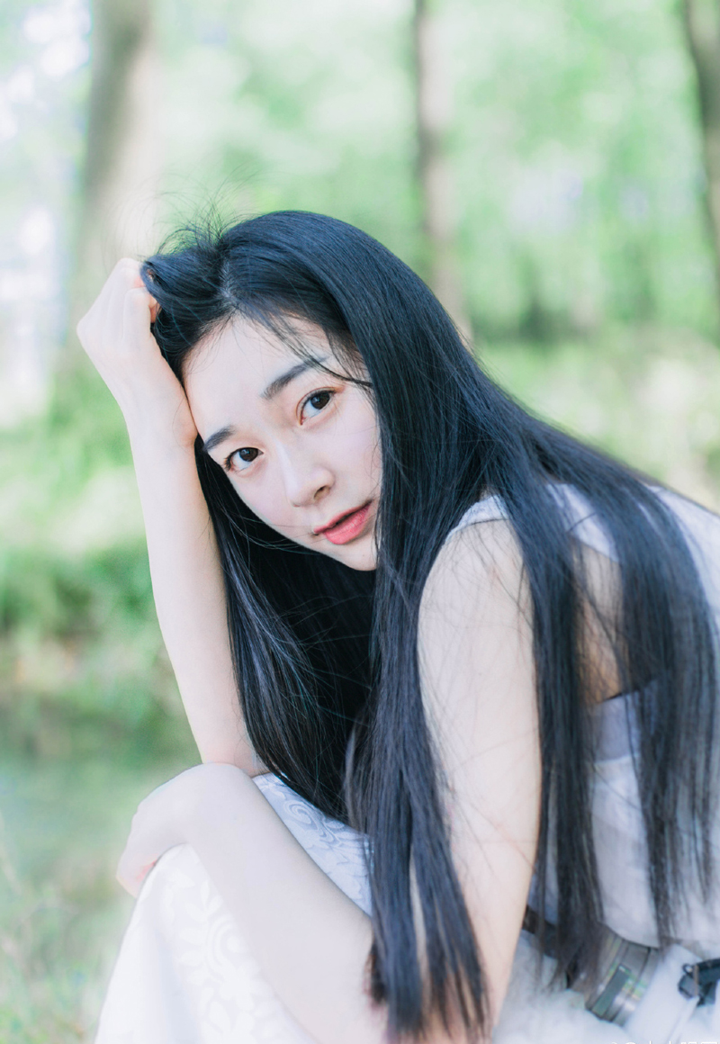 “嘿，让我怎么说？他毕竟是我手下大将，我还要靠着他们这些人来御敌呢。”刘璋的声音此刻听在刘璝耳中却是如此刺耳。